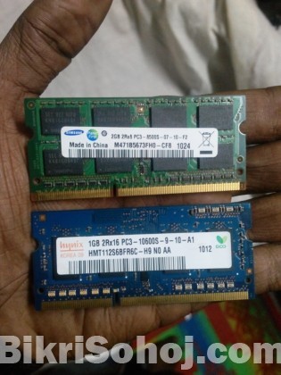 SAMSUNG DDR3 2 GB RAM 1333BASS -&DDR3 1 GB RAM TOTAL 3 GB